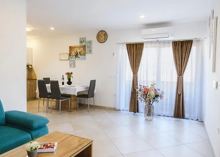 Apartments Mirela