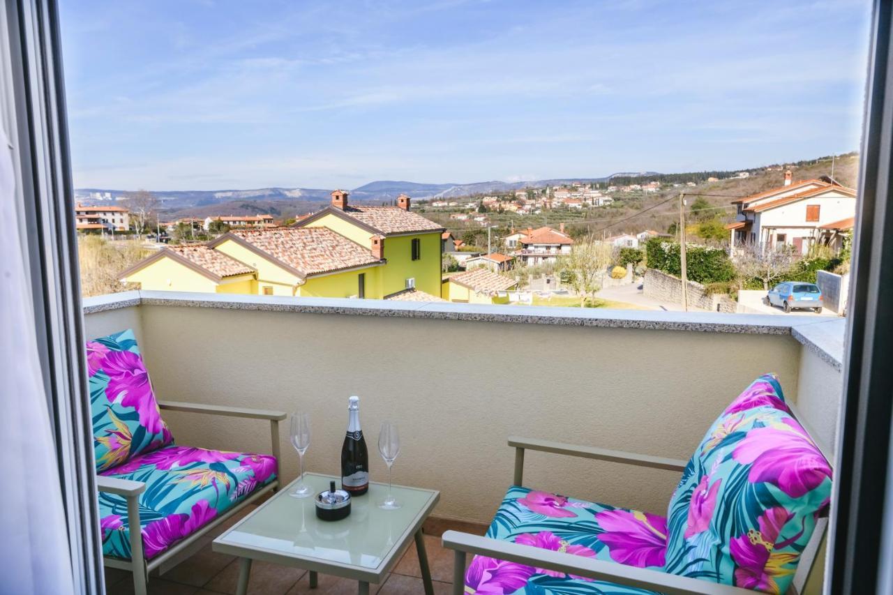 Mirela Apartment *